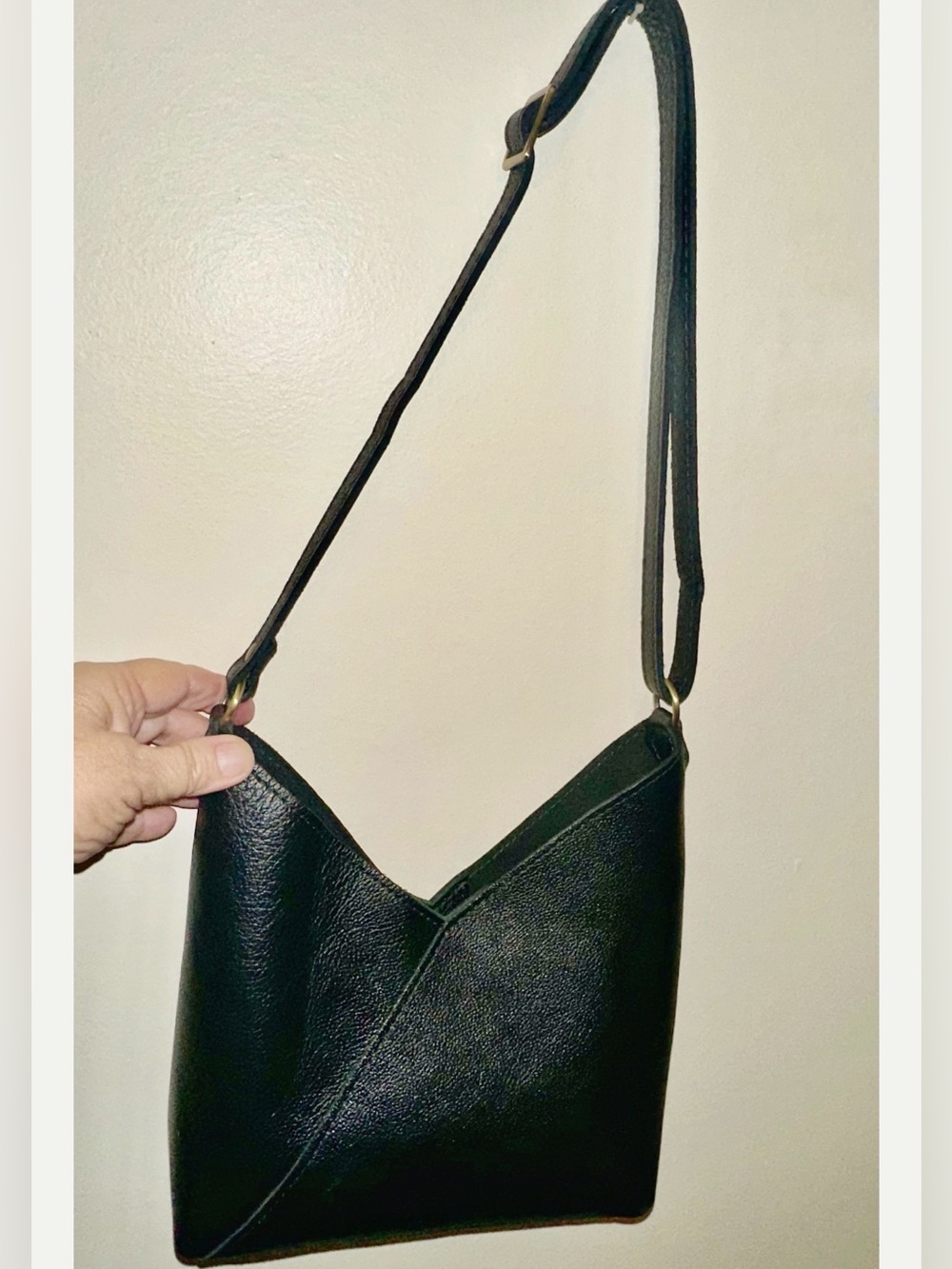 Portland Leather Pebbled Black Naomi Shoulder Bag - Small - Picture 6 of 12
